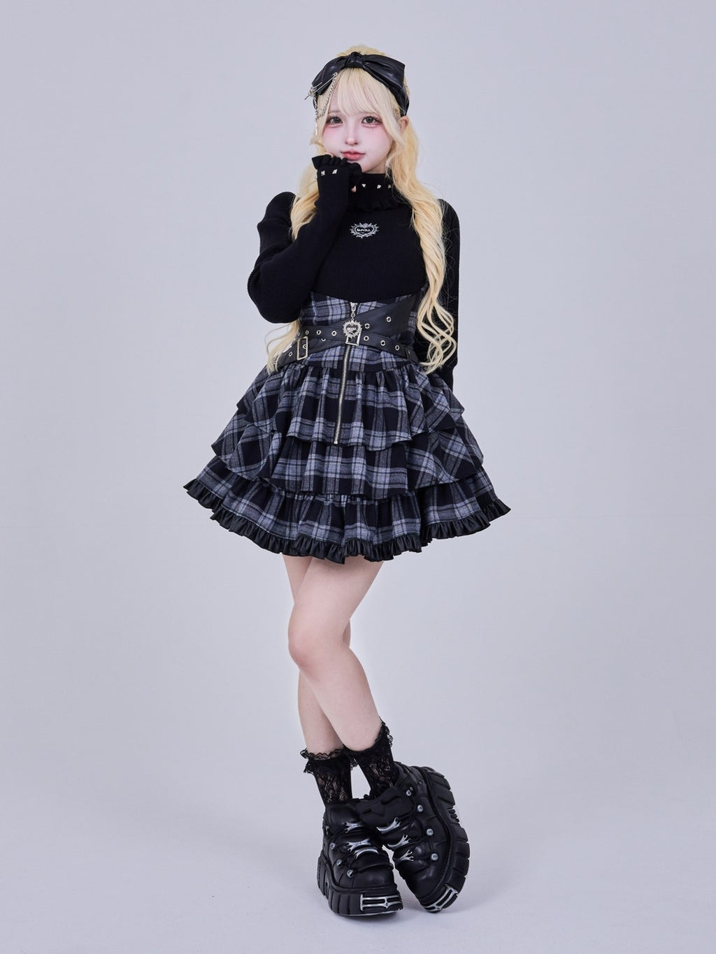 IMVAL / Ruffled High Neck Top [BLK]