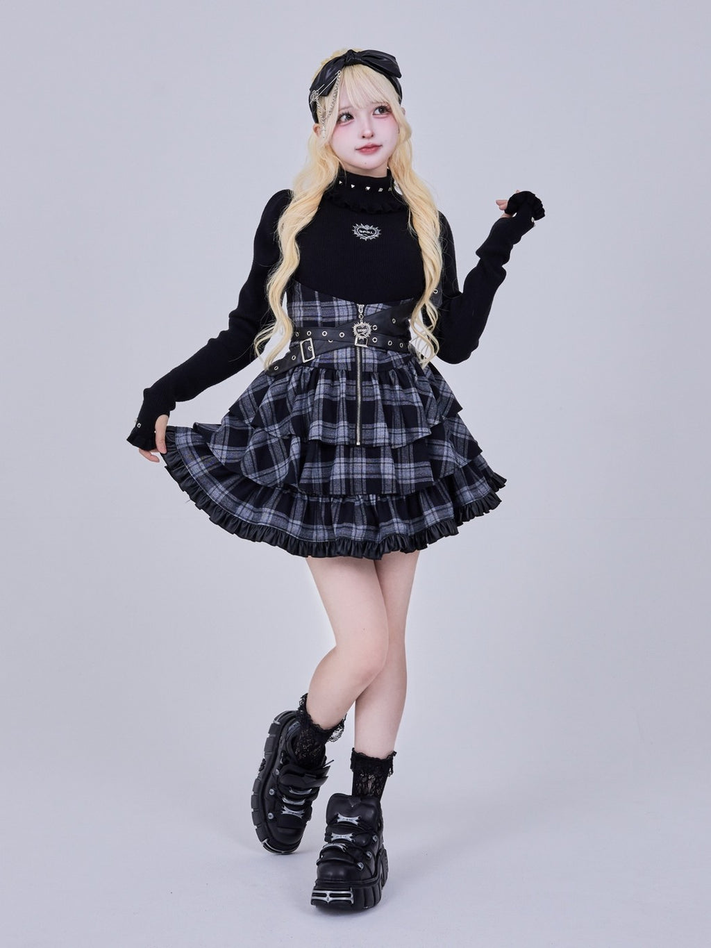 IMVAL / Ruffled High Neck Top [BLK]