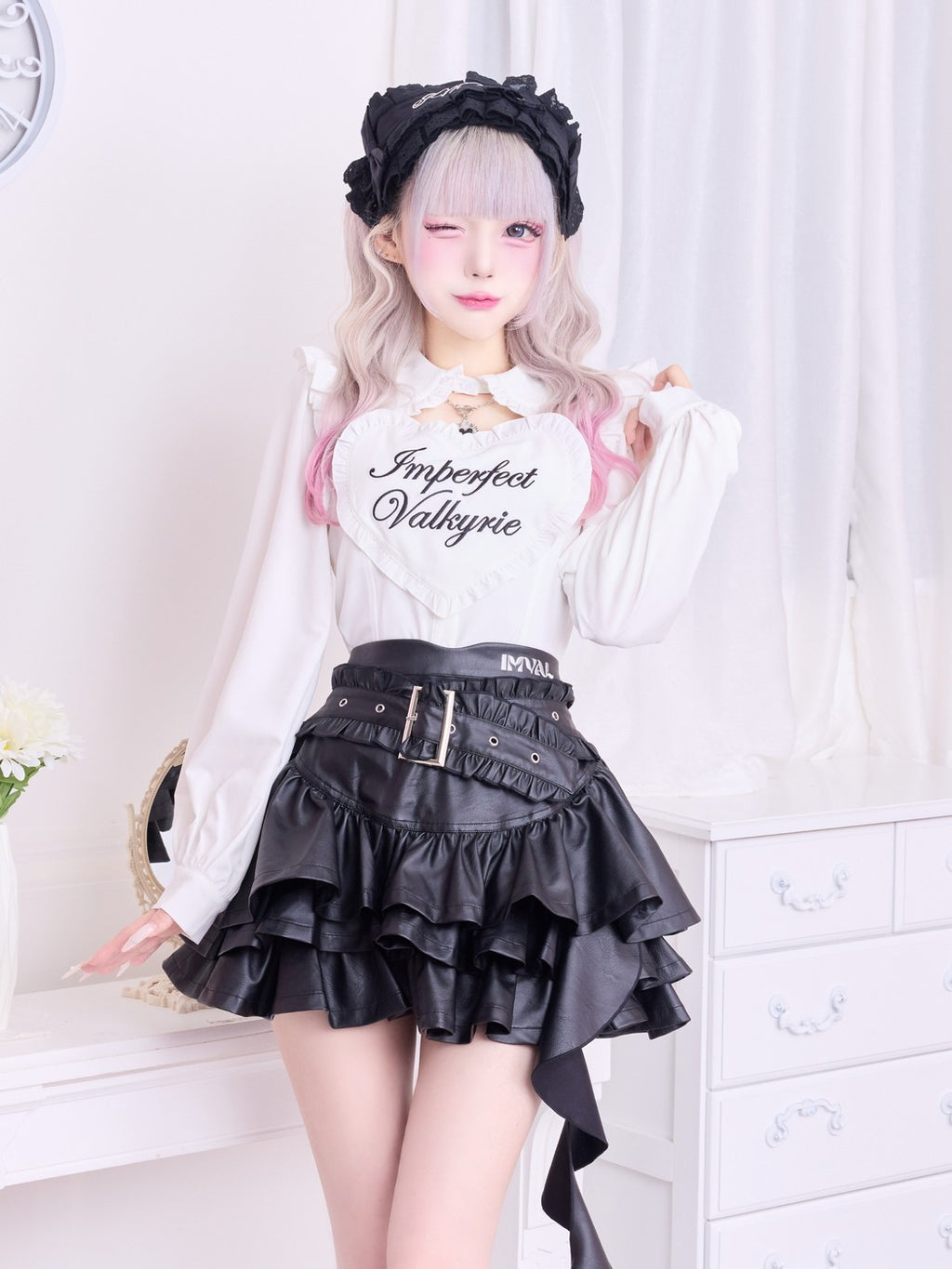IMVAL / Heart Bib Blouse - WHT